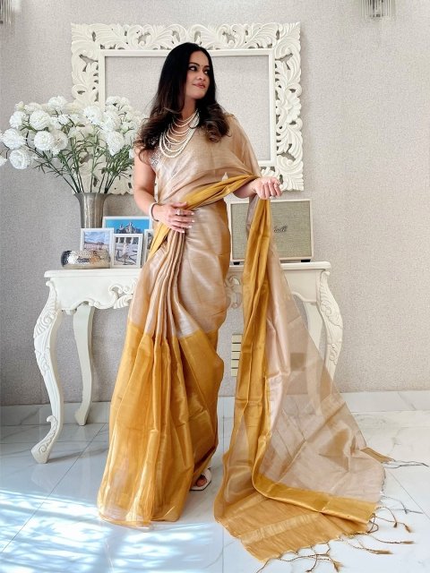 Mandara Colourblocked Printed Tissue Saree - Image 2