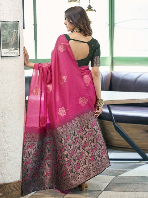 Mandara Floral Zari Silk Blend Saree - Image 4