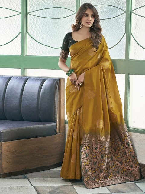 Mandara Floral Zari Silk Blend Saree