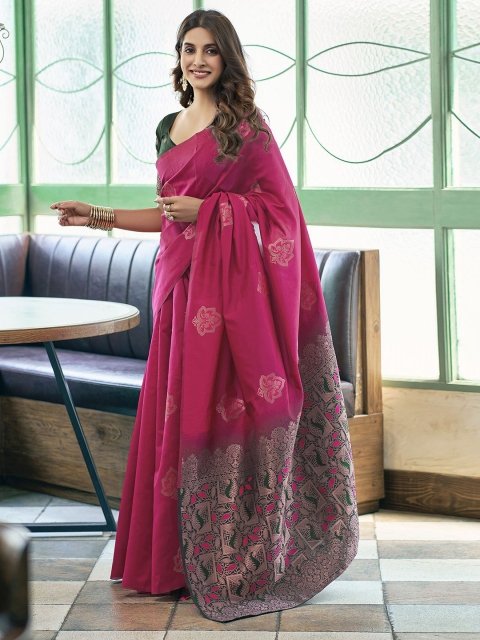 Mandara Floral Zari Silk Blend Saree - Image 3