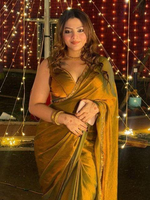 Mandara Gold Silk Blend Solid Sarees