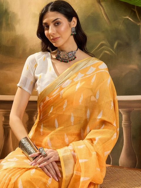 Mandara Ethnic Motifs Printed Saree With Blouse Piece