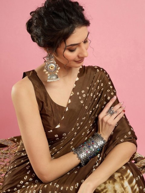 Mandara Ethnic Printed Bandhani Saree With Blouse Piece
