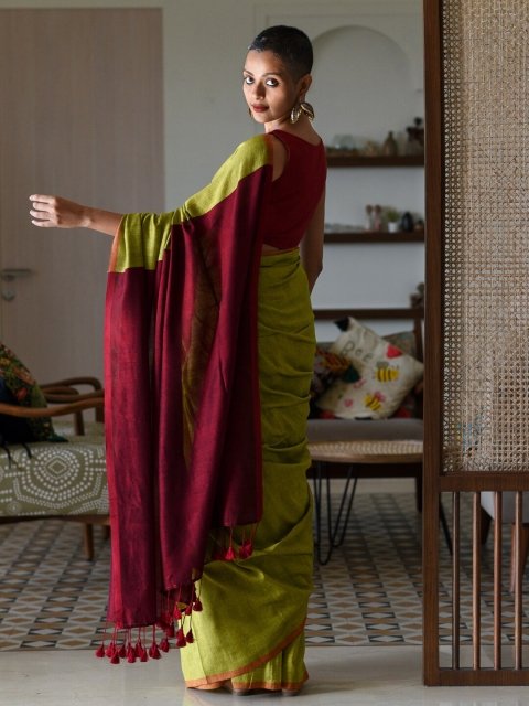 Suta Cotton Blend Tasseled Saree - Image 3
